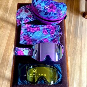 NW Aura Ski/snowboard goggles from Blenders